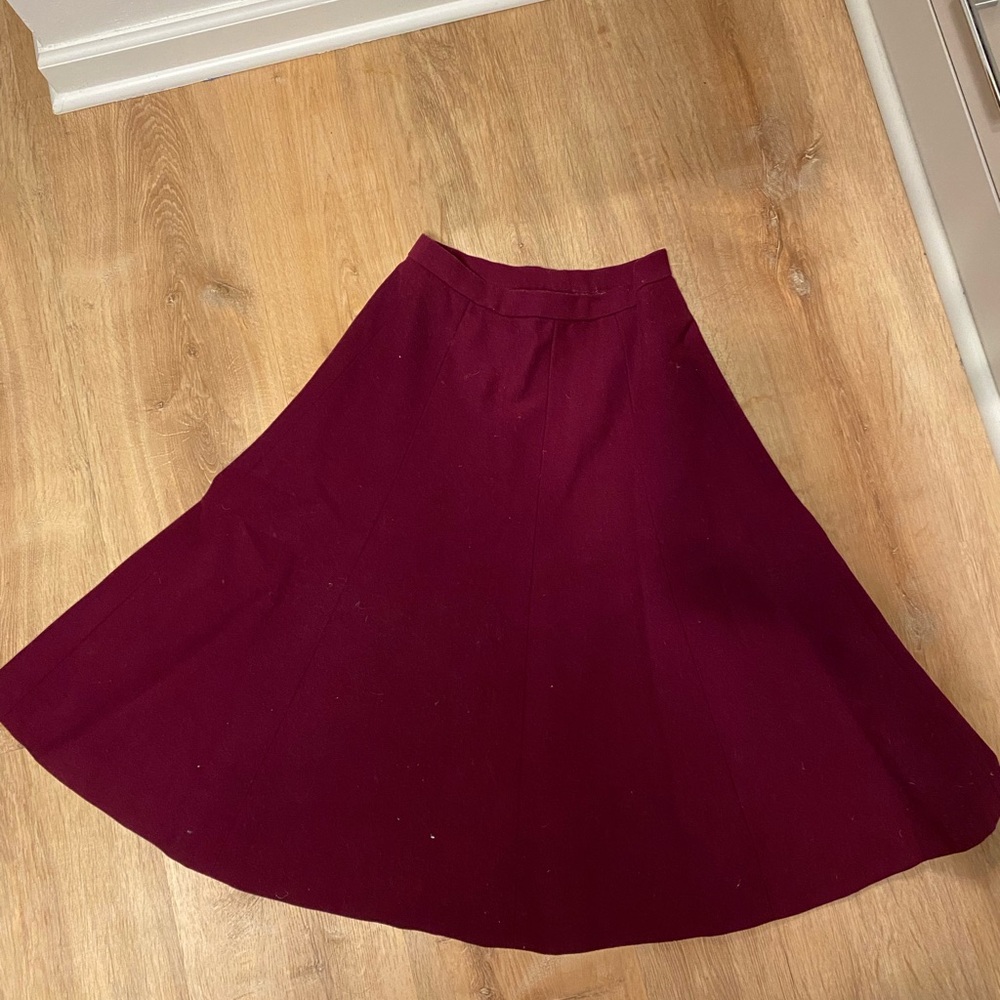Vintage gorgeous deep plum wool 1/2 or 3/4 circle skirt. Size 4